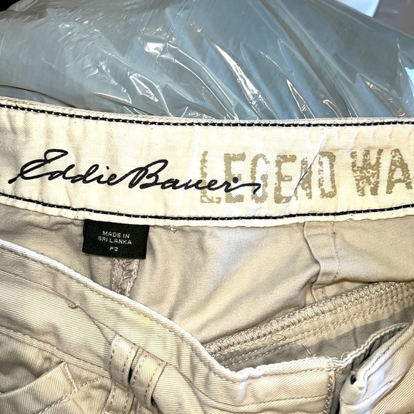 Women’s Eddie Bauer Legend Wash neutral Shorts size 2 - Picture 3 of 3